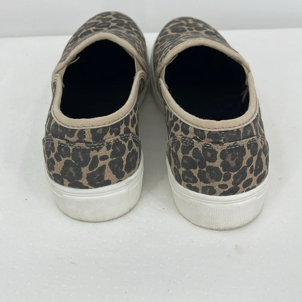 Magellan Outdoors step out